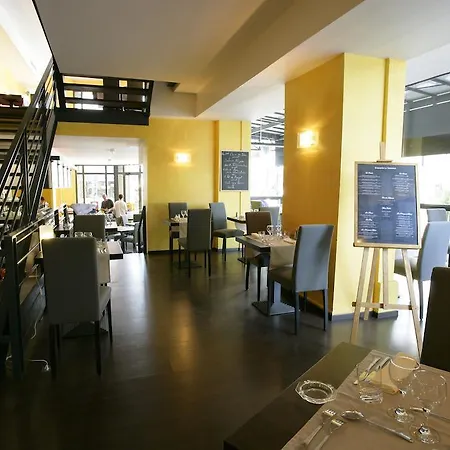 Du Soleil Le Terminus Hotell 4*