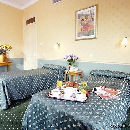 Du Soleil Le Terminus Hotell 4*