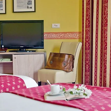 Hotell Du Soleil Le Terminus 4*