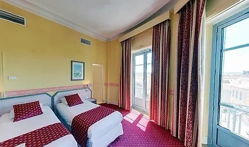 Du Soleil Le Terminus 4* Carcassonne